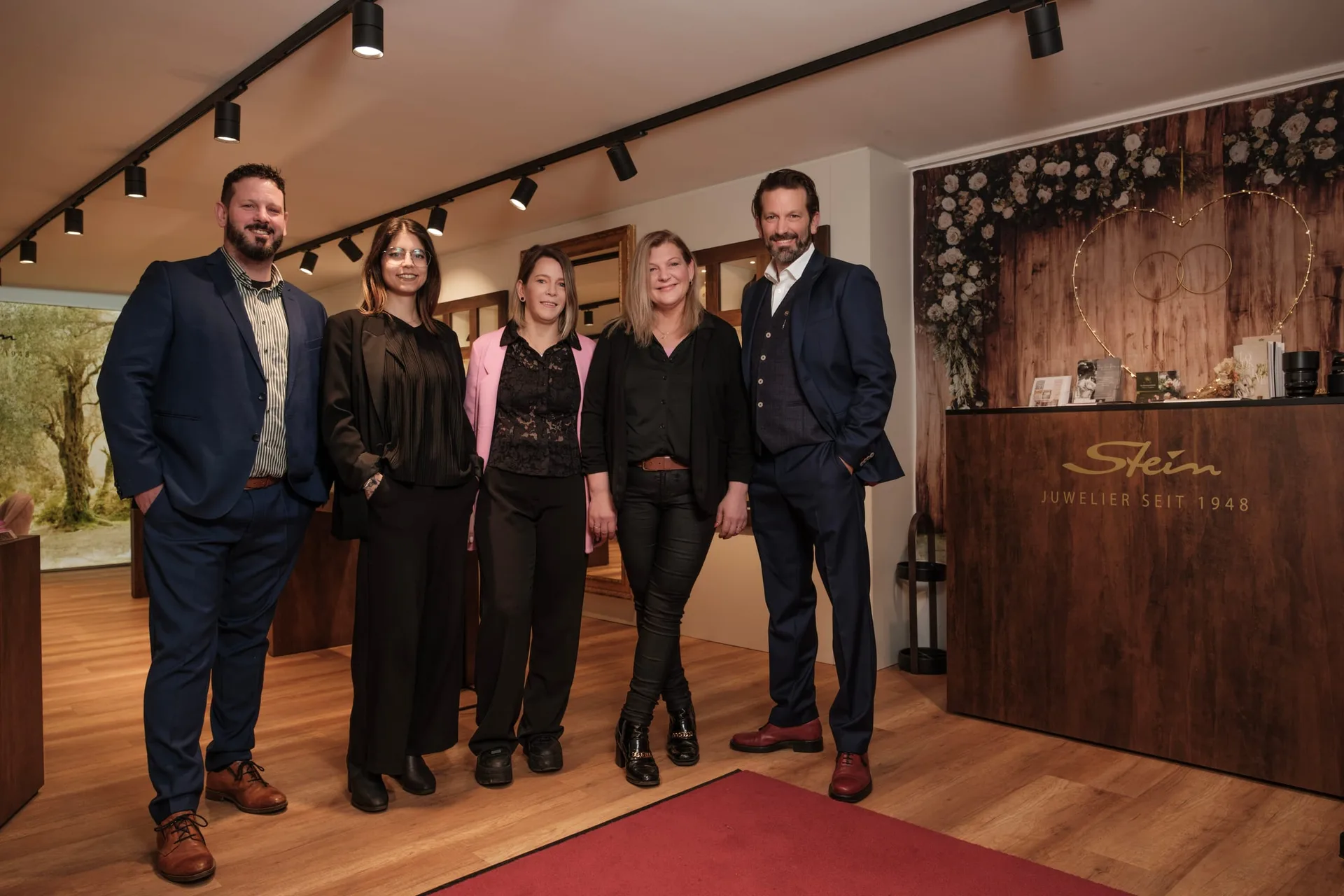 Das Team der Stein Trauring-Lounge im Geschäft